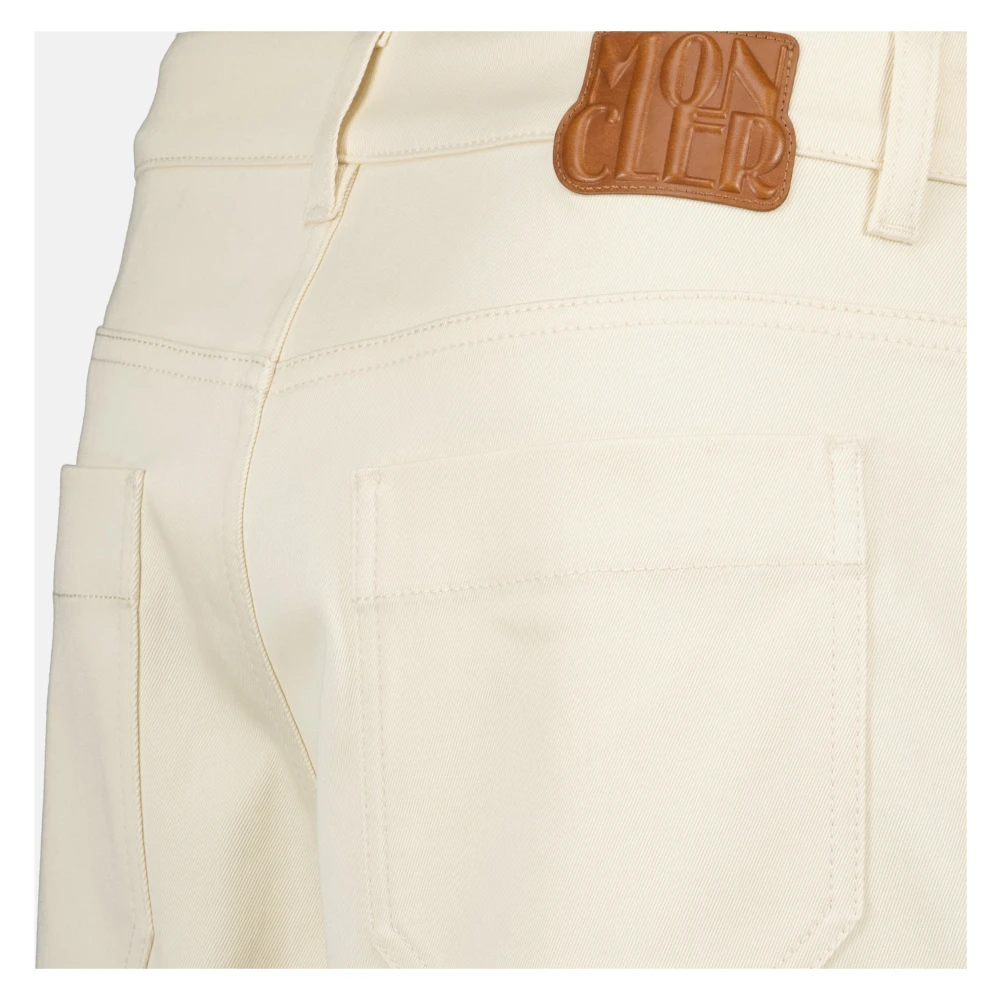 Moncler Witte Gabardine Bermuda Shorts Beige Dames