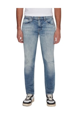 slimmy-tapered-left-hand-crest-light-blue-jeans