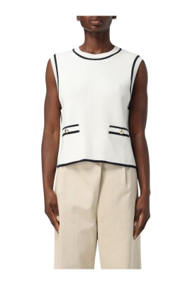 timeless-knit-sweater-with-ribbed-detailing