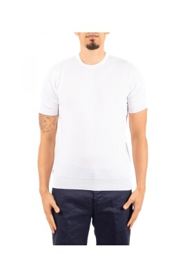 stylish-t-shirt