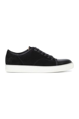 low-top-sneakers