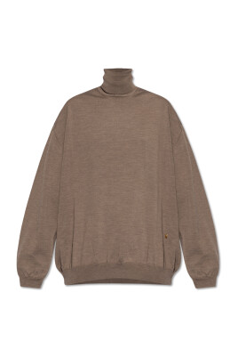 woolen-turtleneck