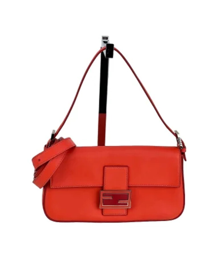 pre-owned-cuir-sacs-main