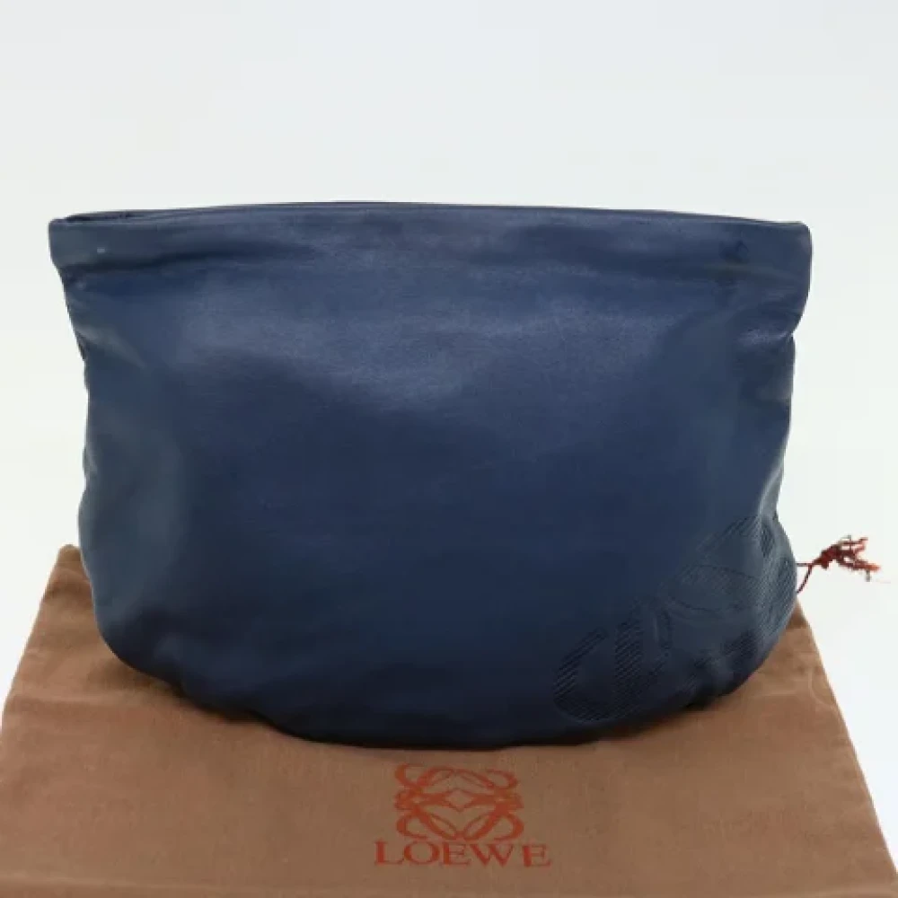 Loewe Pre-owned Leather clutches Blue Dames