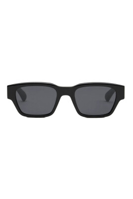 square-frame-sunglasses-with-gray-lenses