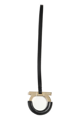 black-keychain-with-gancini-silhouette