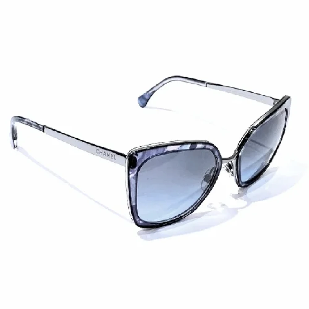 Chanel Vintage Pre-owned Plastic sunglasses Gray Dames