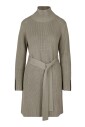 robe-pull-col-montant-douce-avec-ceinture
