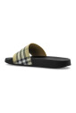 tongs-en-caoutchouc