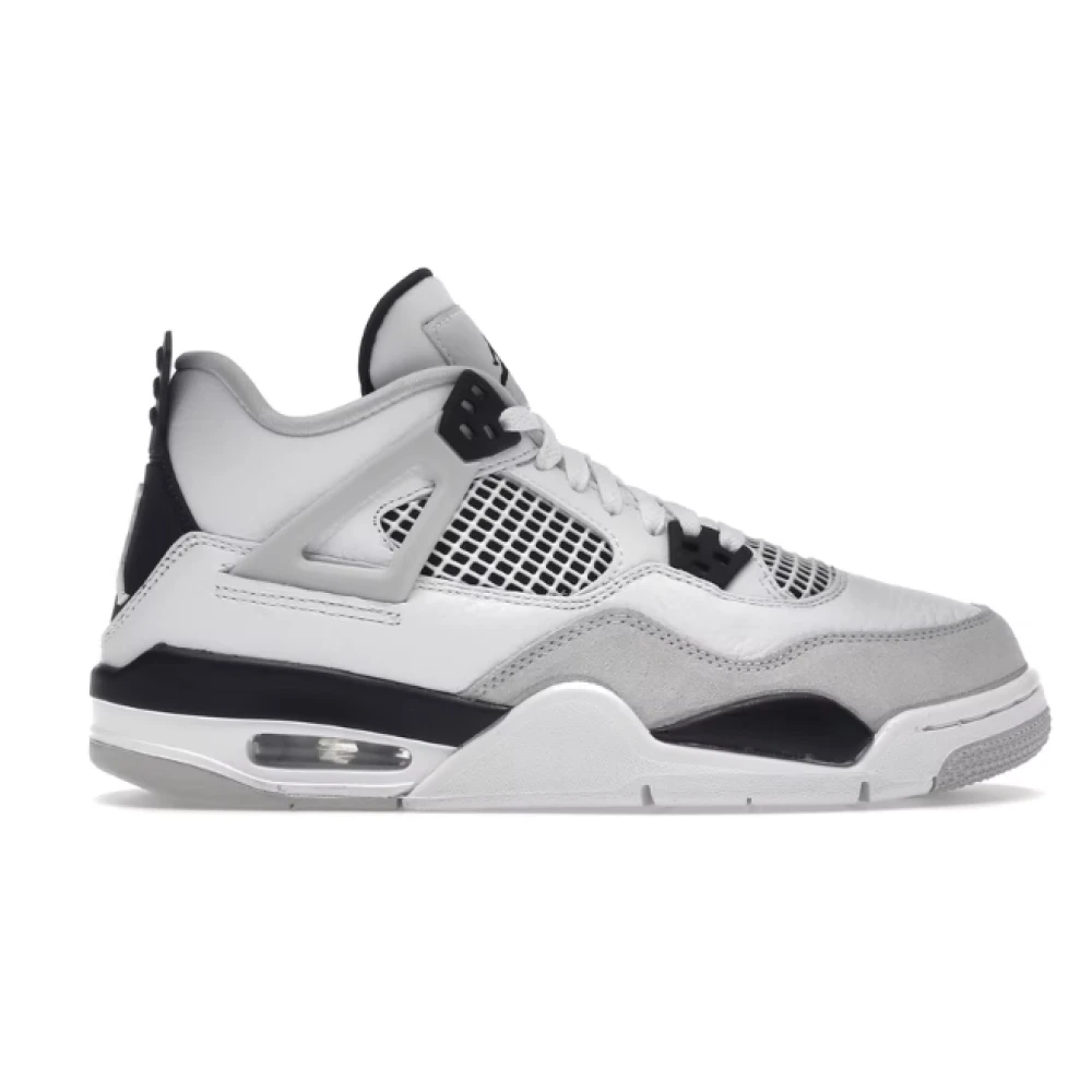 Jordan 4 Retro Sneakers