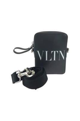 pre-owned-leather-shoulder-bags