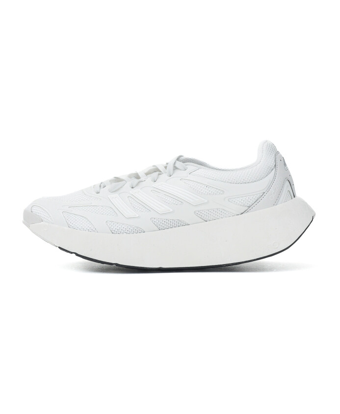 chaussures-de-course-blanches-et-grises