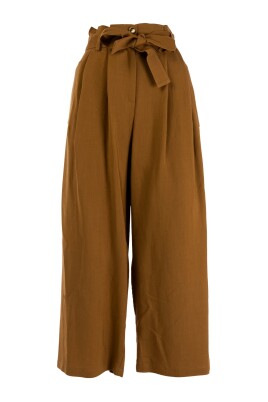 pantalons-elegants-et-polyvalents-pour-femmes-modernes
