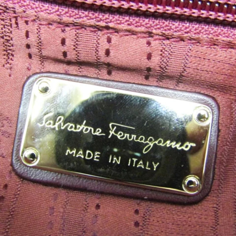 Salvatore Ferragamo Pre-owned Leather handbags Red Dames