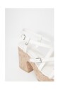 high-heel-sandals