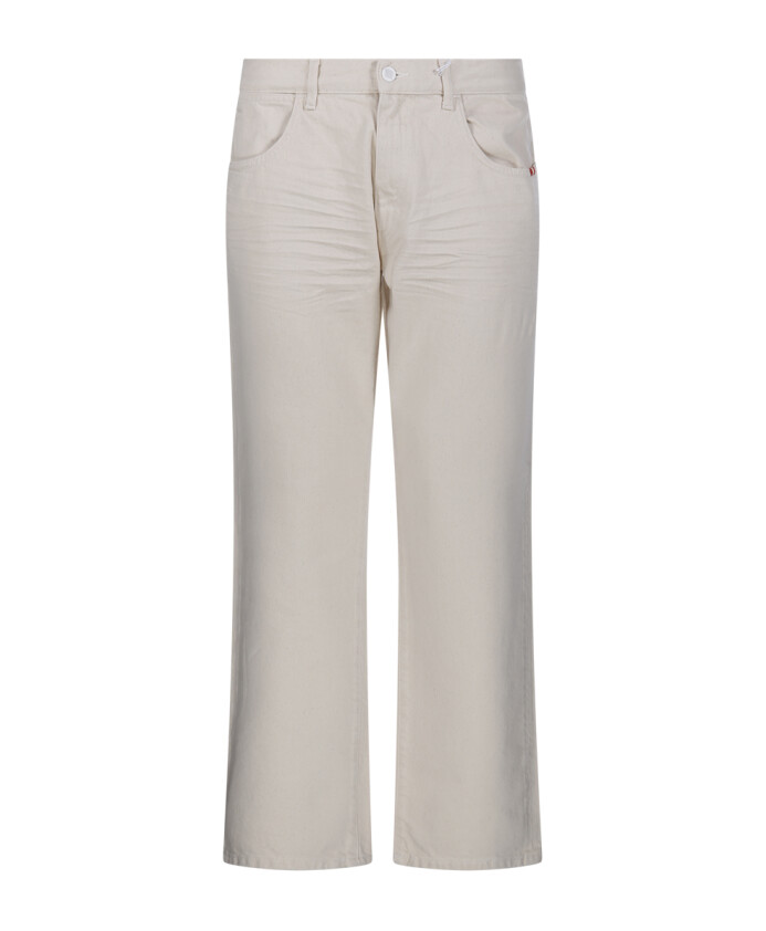 ecru-jeans-for-stylish-outfits