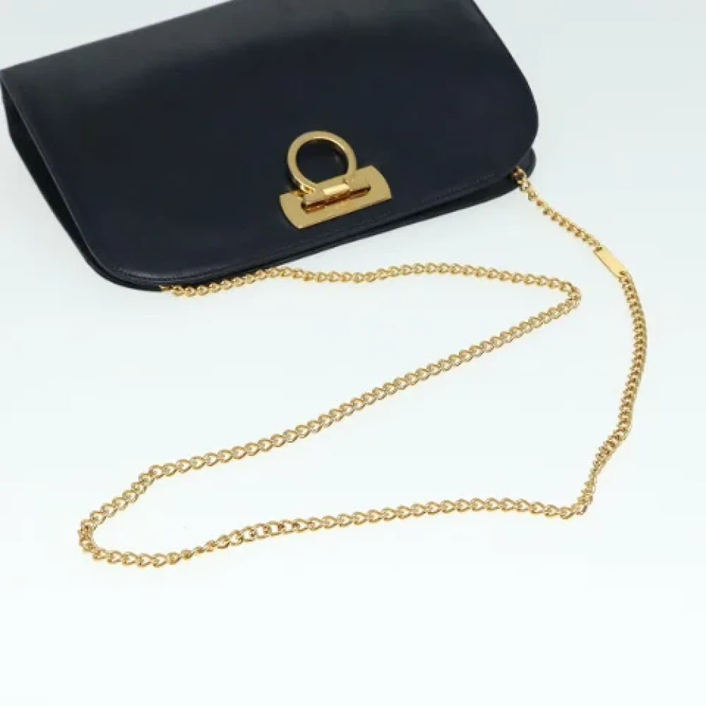 Salvatore Ferragamo Pre-owned Leather shoulder-bags Black Dames