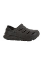 chaussures-de-plage-en-noir
