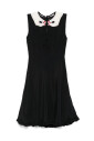 robe-noire-sans-manches-avec