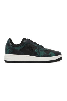 black-and-green-low-top-sneakers