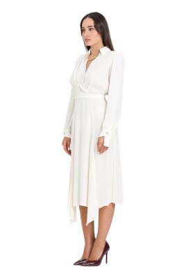 robe-midi-blanche-lait-avec-decollete-en-v