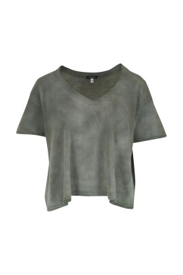 relaxed-v-neck-tee