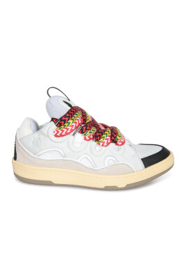 sneakers-blancs-pour-homme-elegants