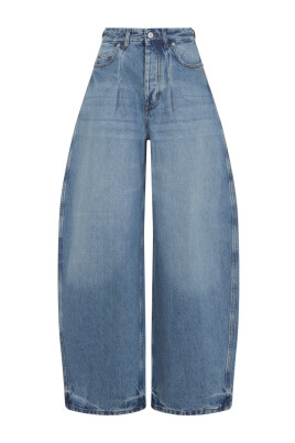 blue-jeans-for-women-aw25