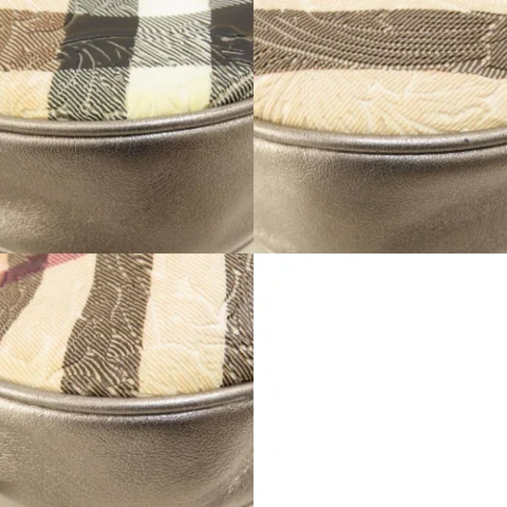 Burberry Vintage Pre-owned Plastic handbags Beige Dames