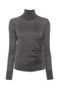 pull-en-laine-grise-avec-details-coteles
