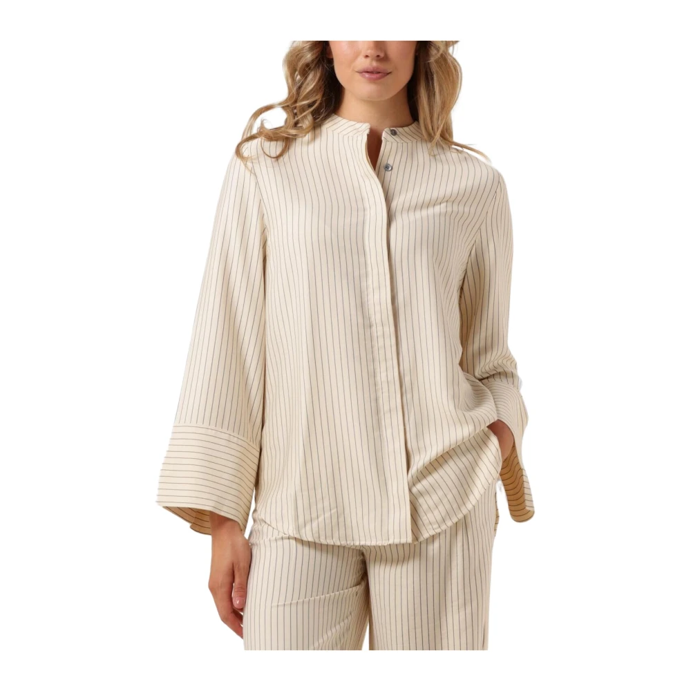 Modström Hoge hals blouse met split en korte mouwen Beige Dames