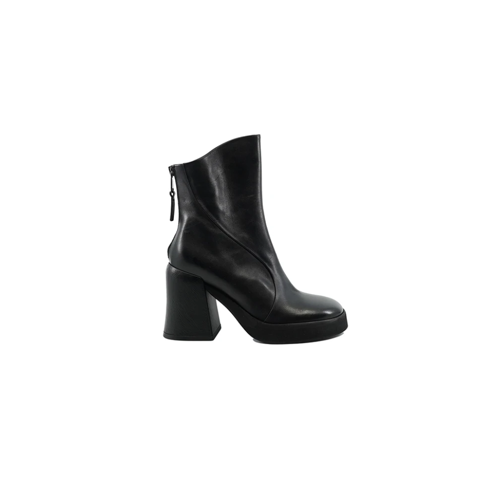 Shoes > Boots > Ankle Boots - - Strategia - Modalova