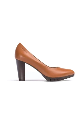 Elegant Macy Dam Pump