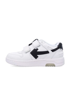 sneakers-blanches-pour-garcons-actifs