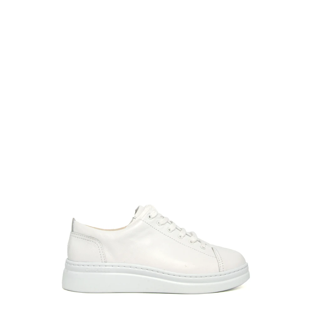 Camper Sneaker met brede pasvorm en afgeronde neus Dames Schoenen Wit