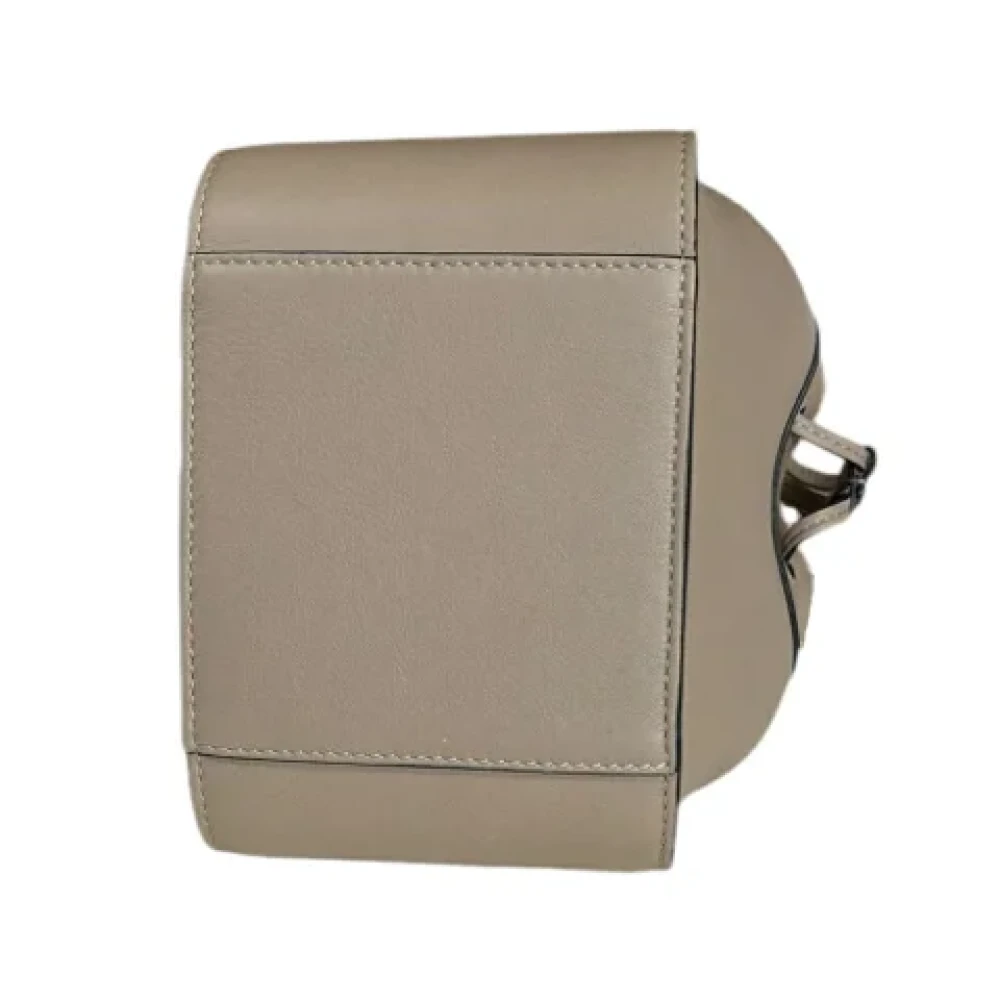Loewe Pre-owned Leather handbags Beige Dames
