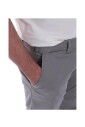 grijze-chino-broek