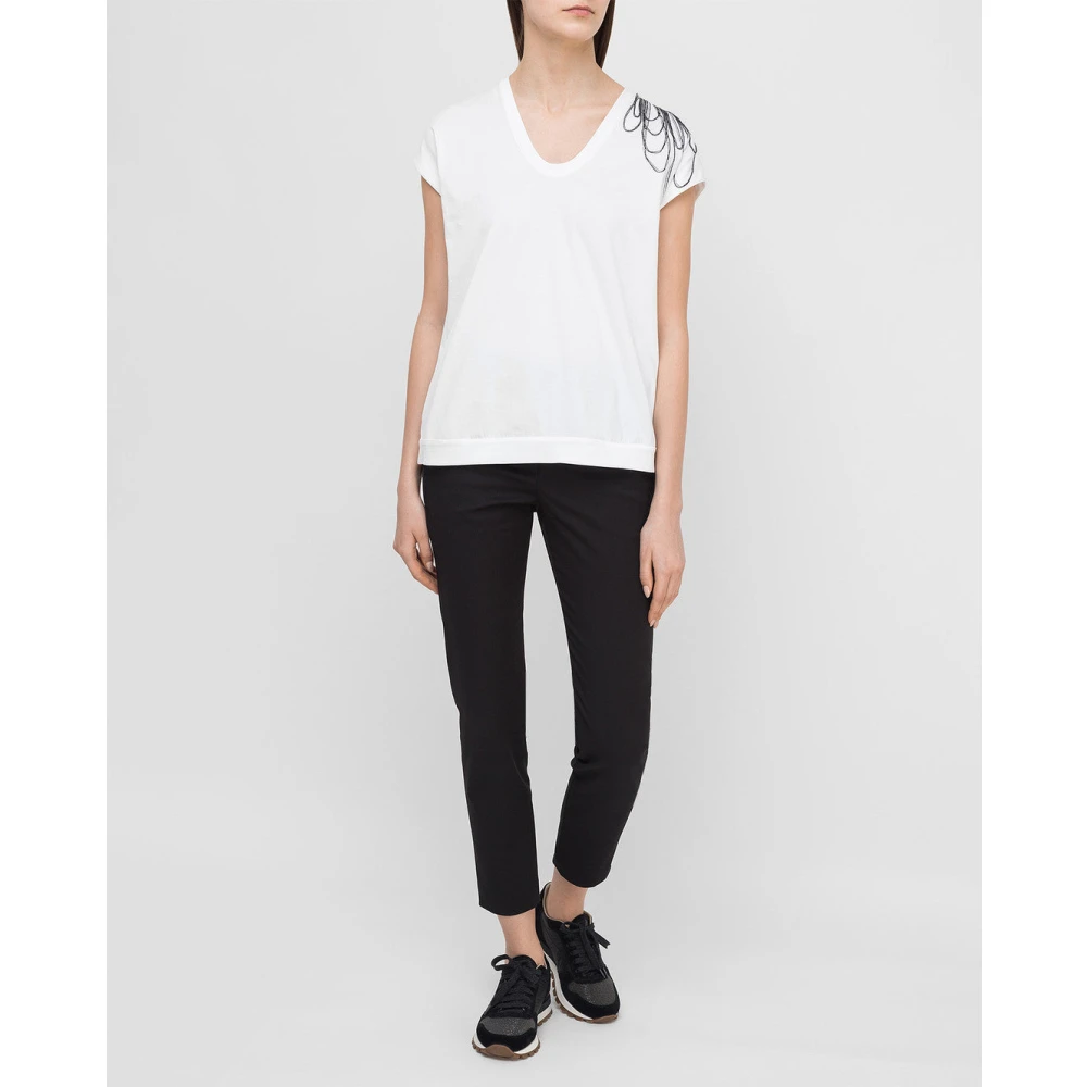 BRUNELLO CUCINELLI Wollen Trui met Drop Schouder en Bloemversierde Ketting White Dames