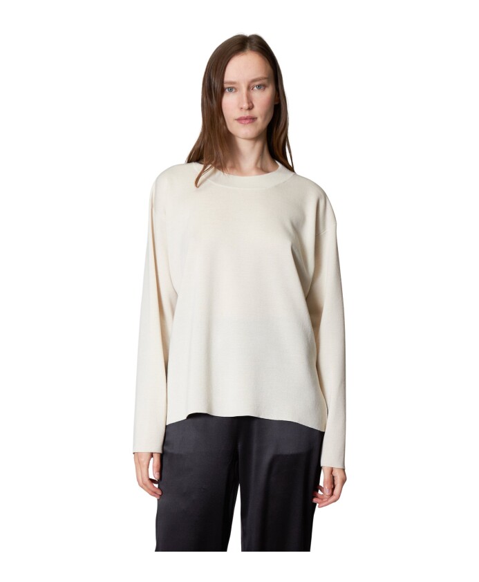 pull-col-rond-en-laine-vierge-lait