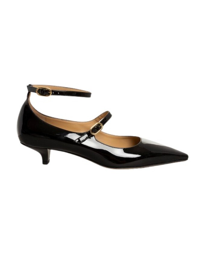 talons-en-cuir-verni-noir-avec-boucle