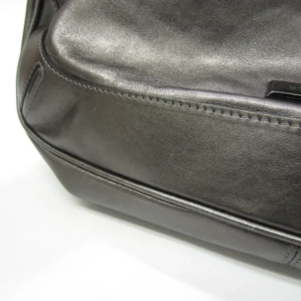 Burberry Vintage Pre-owned Leather shoulder-bags Gray Dames