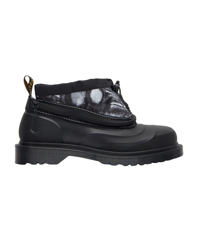 chaussures-a-lacets-et-semelle-epaisse