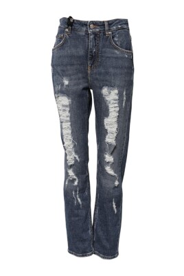 tattered-denim-boyfriend-jeans