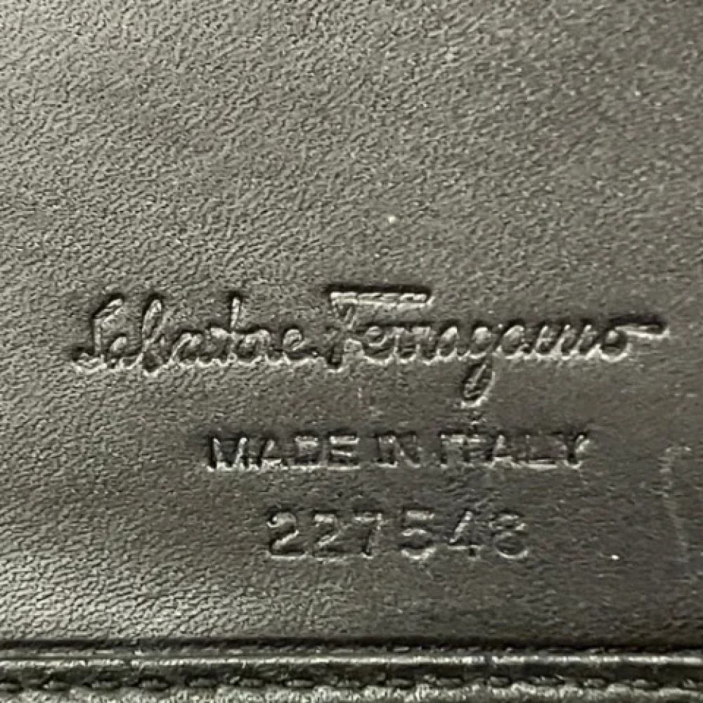 Salvatore Ferragamo Pre-owned Leather wallets Black Unisex
