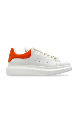 sneakers-oversized