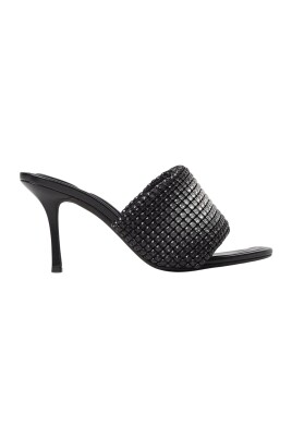 sorte-haele-sandaler-med-pynt