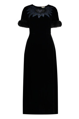 velvet-dress-with-fox-fur-applique