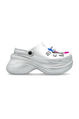 shoes-with-colorful-appliques
