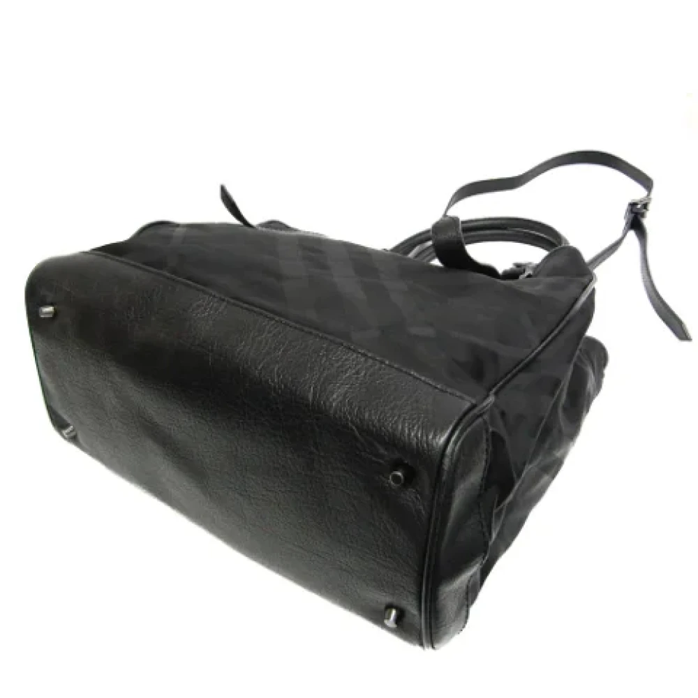 Burberry Vintage Pre-owned Fabric shoulder-bags Black Dames