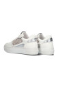 lage-sneakers-tavi